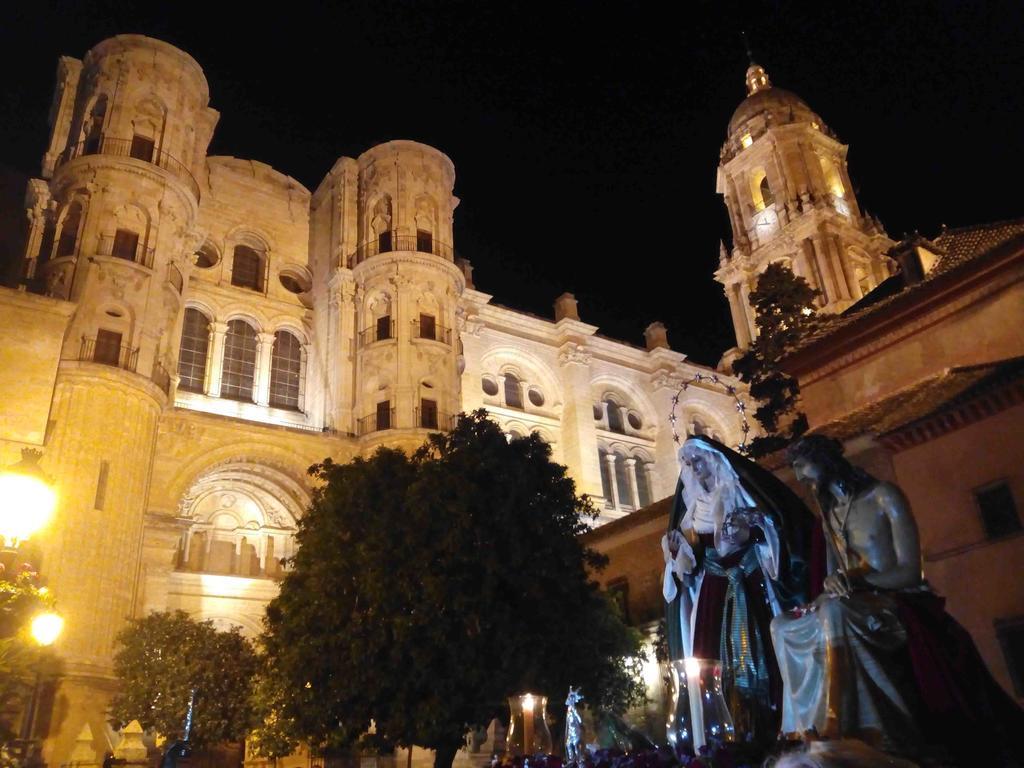 The Cathedral Rooms Malaga Exterior photo